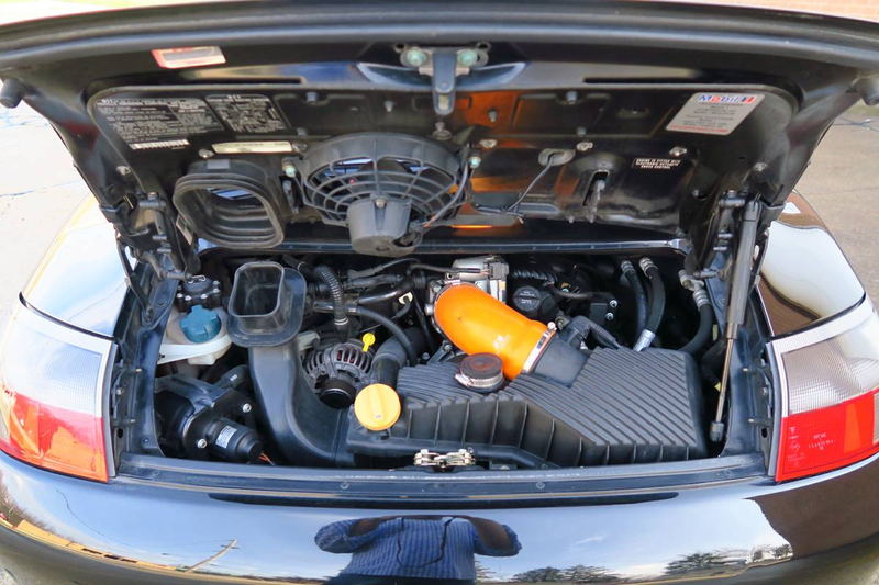 Illustration for article titled For $21,000, Could This 2000 Porsche 911 Have You Getting In On The Ground Floor?